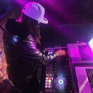 Meet your Posher, Aj